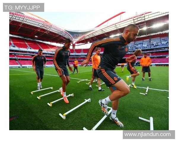 深圳足球队在耐力排行榜中荣登第七名展现出色竞技状态与团队精神